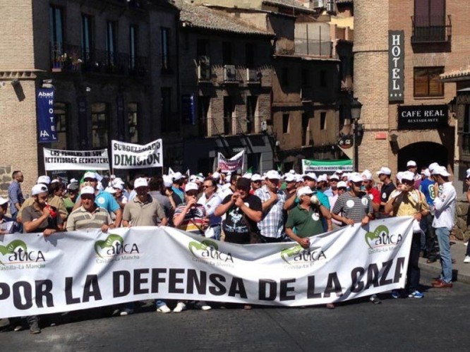 Manifestación en favor de los rehaleros en Toledo