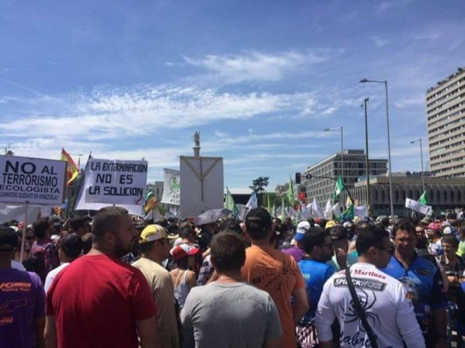 Manifestación en defensa de la Pesca, la Caza y el Medio Rural